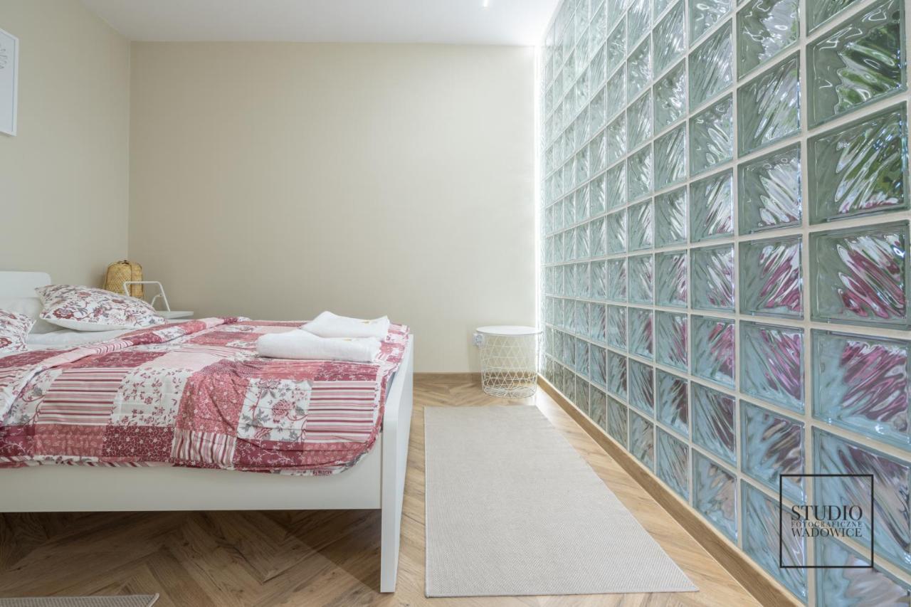 Apartament Karminowy Apartman Wadowice Kültér fotó