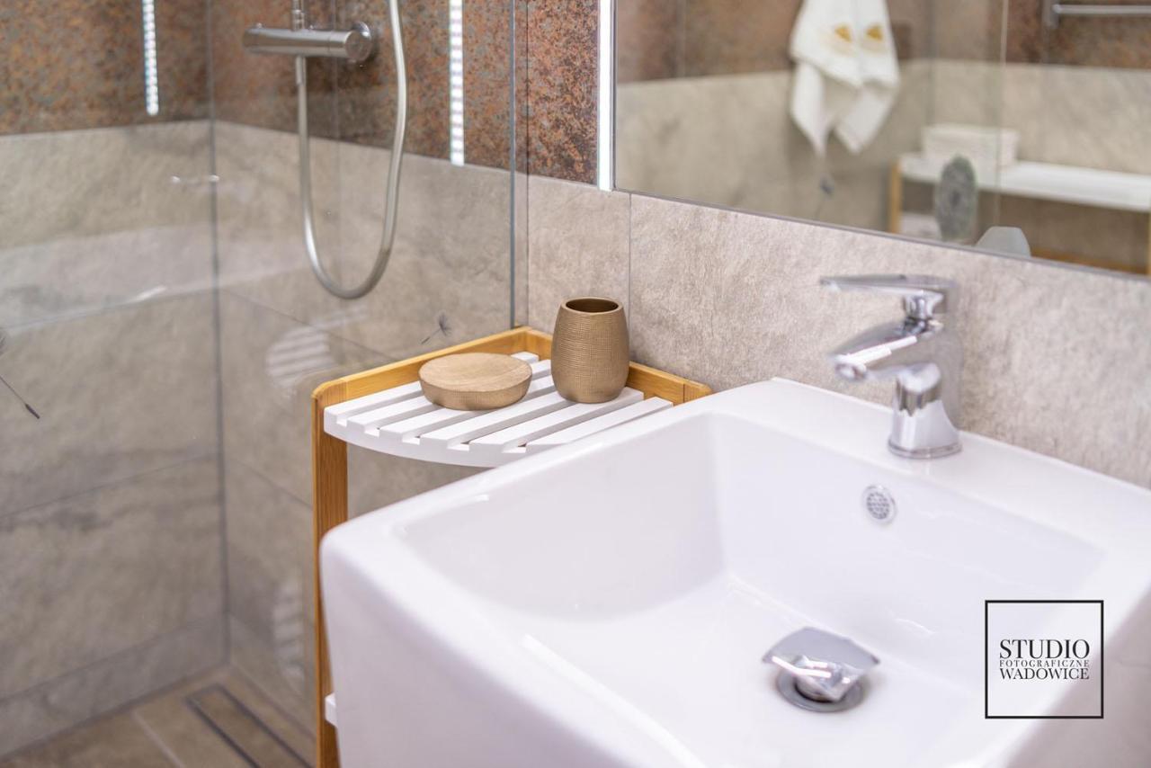 Apartament Karminowy Apartman Wadowice Kültér fotó